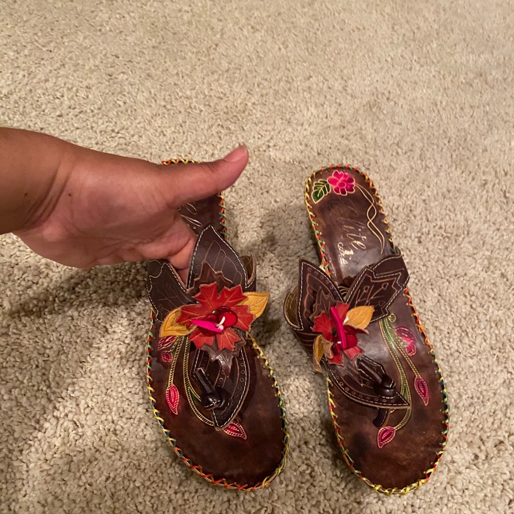 Sandals - Picture 2 of 5